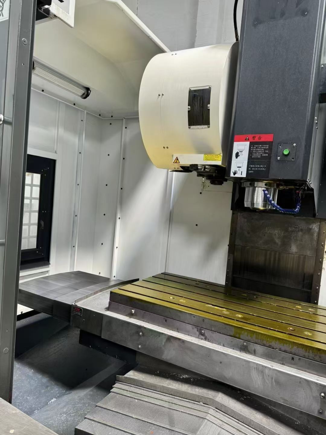 Used Taijet 1060 Vertical Machining Center with Mitsubishi M 80 Control photo 2