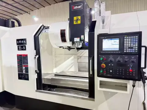 Used Taiqun T-8 Vertical Machining Center with Mitsubishi M 70