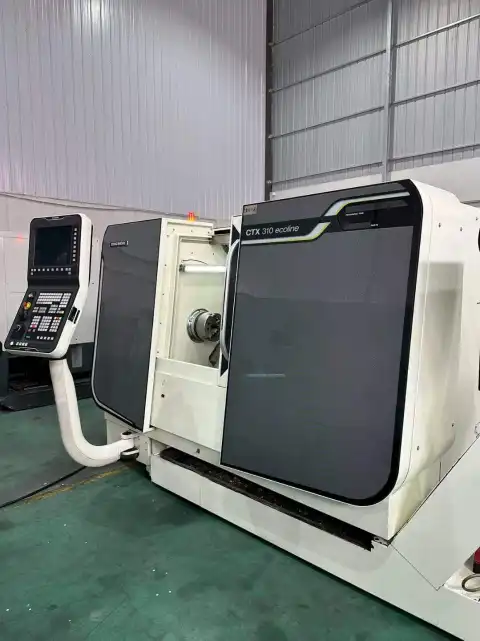 DMG MORI CTX 310 ecoline Torno CNC con Siemens 840D, Chuck de 8 pulgadas, Torreta de 12 estaciones, 2013