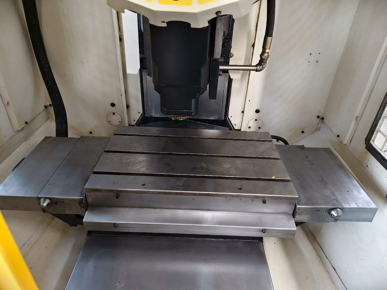 Used Fanuc Drilling and Tapping Center for Sale photo 4