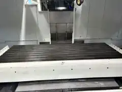 Used Hyundai WIA VX 950 M Machining Center with Fanuc photo 3