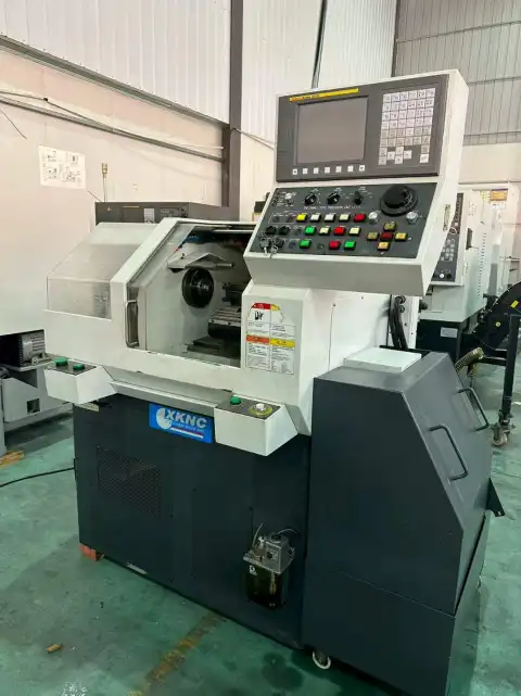 مخرطة CNC من نوع Gang-Type Kitamura XKNC-203 مستعملة