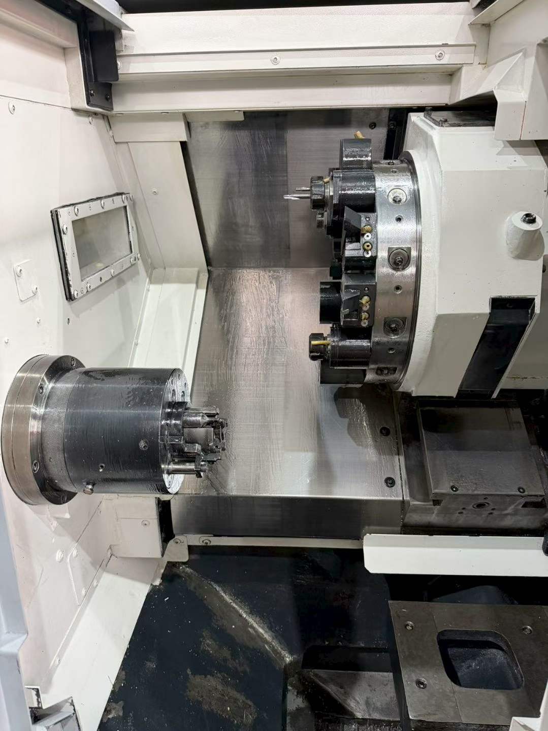 Used Okuma L 200 E-M Turn-Mill CNC Lathe photo 3