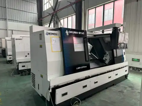 Torno CNC Okuma LBR-370-e usado con control Okuma OSP-P300LA-e