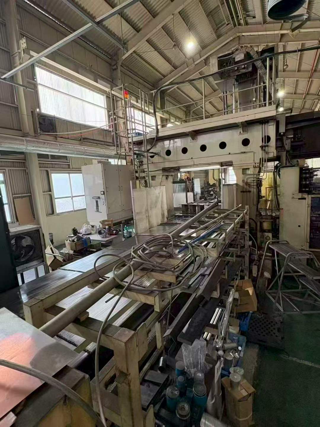 Used Toshiba MPE-2160 Five-Face Gantry Machining Center photo 2