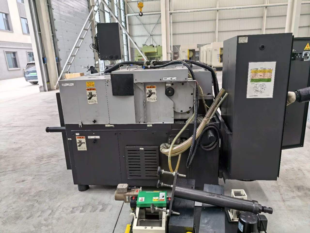 Used Tsugami R 30 A Thread Rolling Machine photo 4