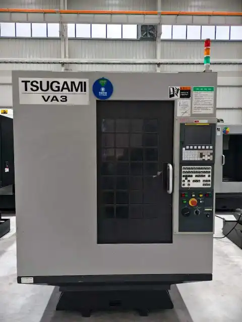 Centro de Taladrado y Roscado Tsugami VA 3 Usado con Control FANUC 0i-MD