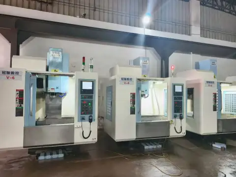 Guanchi V 6 Vertical Machining Center dengan FANUC MF Plus