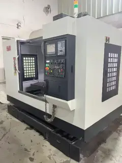 Used Qiaofeng 650 Machining Center with Mitsubishi M 70 photo 4