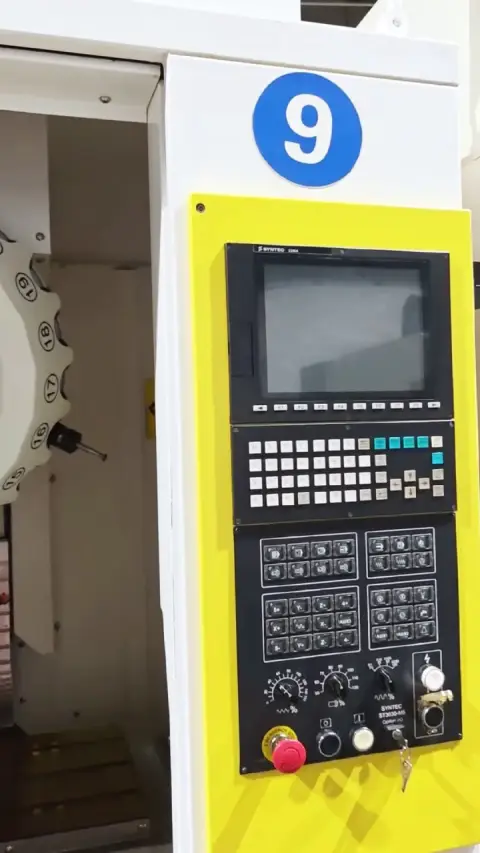 Centro de mecanizado vertical JONE T 6 2024 con SYNTEC 22 MA