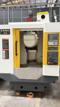 Used Taide T 5 Vertical Machining Center with FANUC MD photo 3