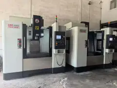 Used Huaqun V 855 Heavy-Duty Vertical Machining Center with Mitsubishi M 80 photo 1