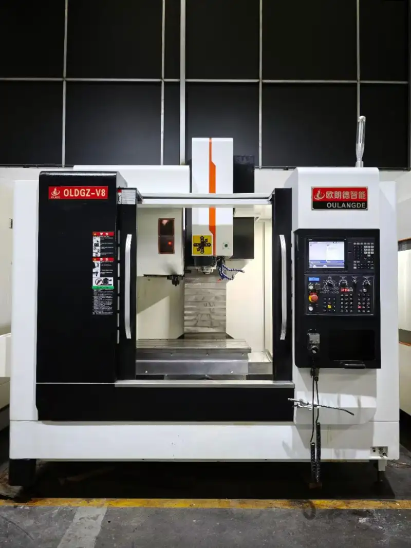 Used Oulangde OLD-V 8 Vertical Machining Center with Mitsubishi M 80 photo 1