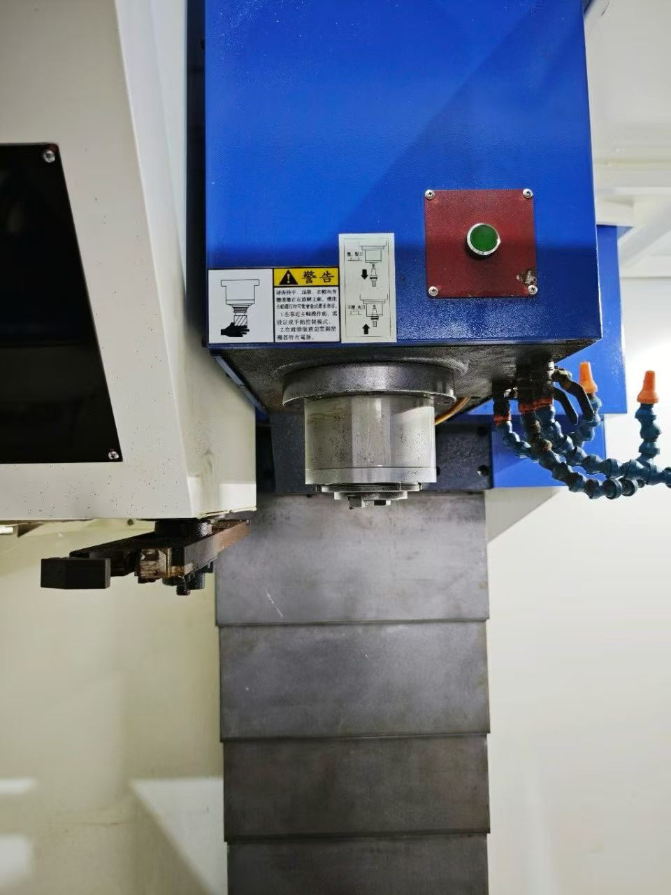 Used Qiaofeng V 11 Heavy-Duty Vertical Machining Center with Fanuc 0i-MF Plus photo 3