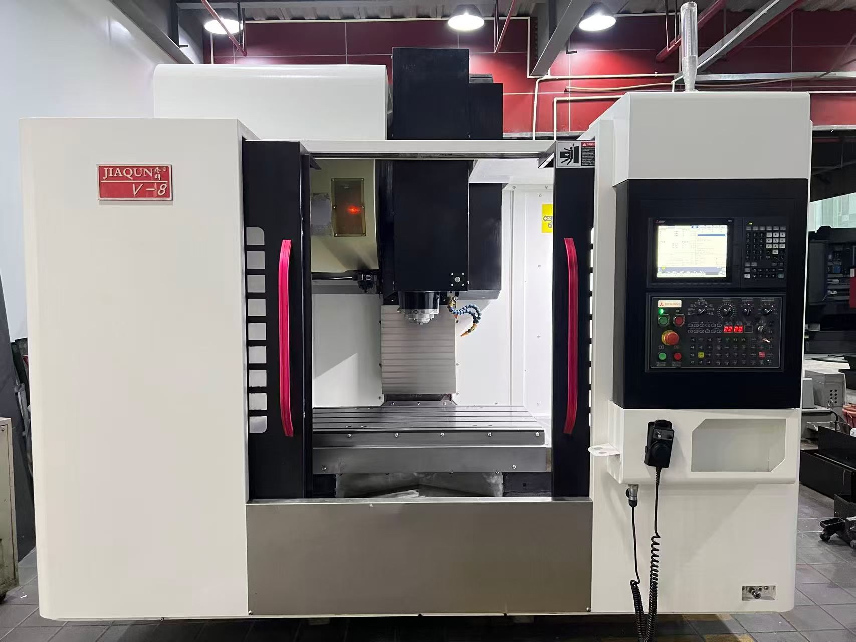 Used Qiaoqun V 8 Vertical Machining Center with Mitsubishi M 80 Control photo 1