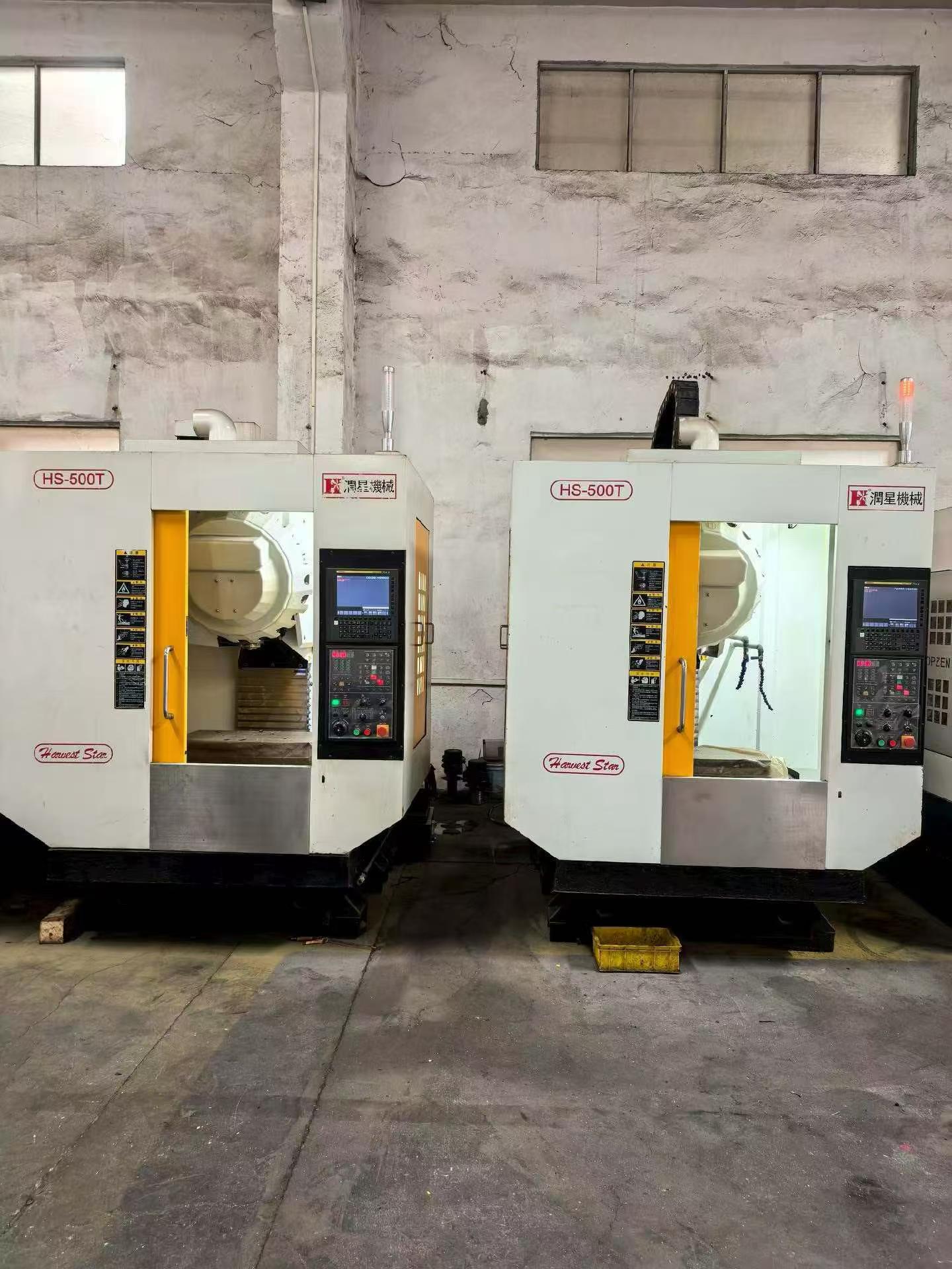 Used Runxing HS-500 T Vertical Machining Center with Fanuc 0i-MF Plus photo 2