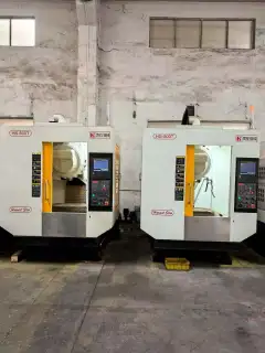 Used Runxing HS-500 T Vertical Machining Center with Fanuc 0i-MF Plus photo 2
