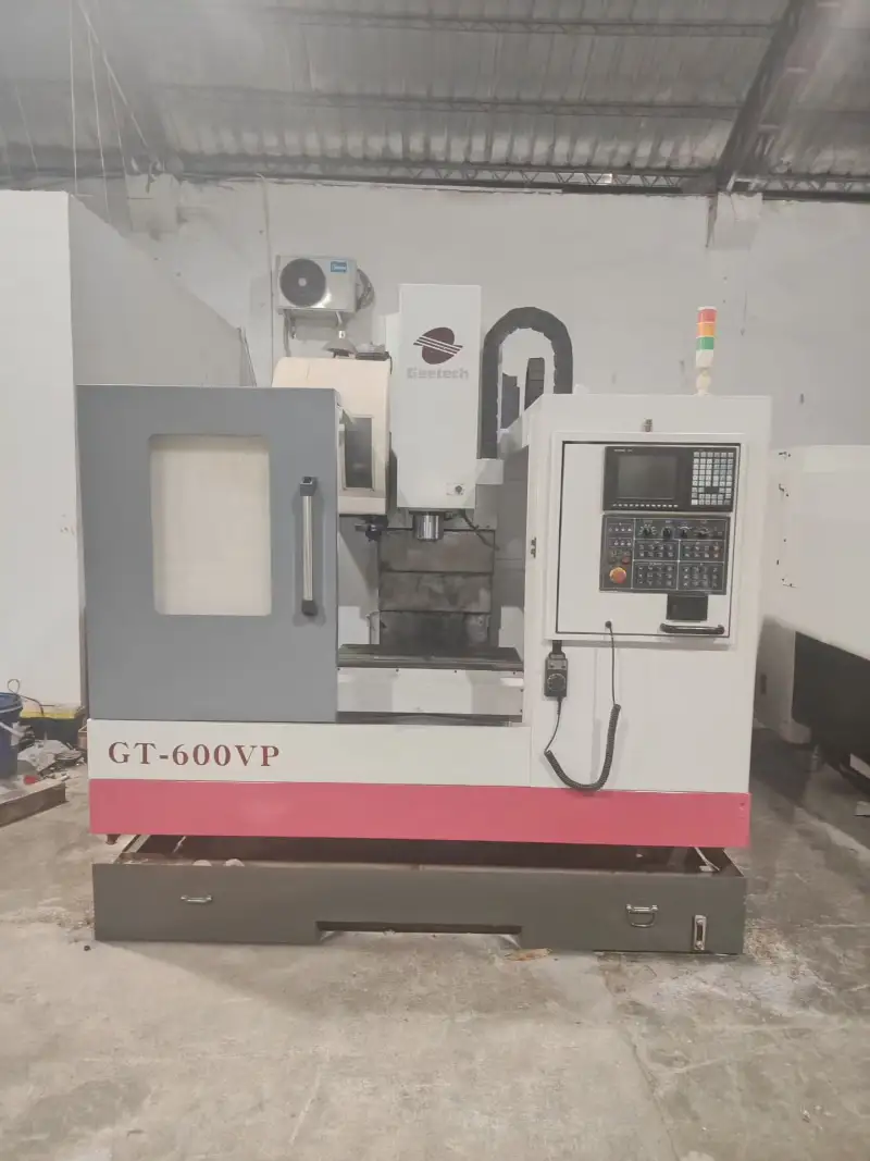 Used Taiwan Jutting V 6 Vertical Machining Center with Mitsubishi M 70 photo 1