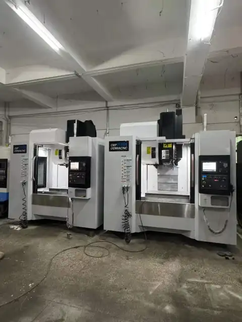 Pusat Permesinan Vertikal 866 Heavy Duty 2025 dengan Mitsubishi M80