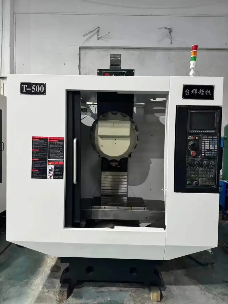 Used Taikan T 500 Vertical Machining Center with Mitsubishi M 70 photo 1