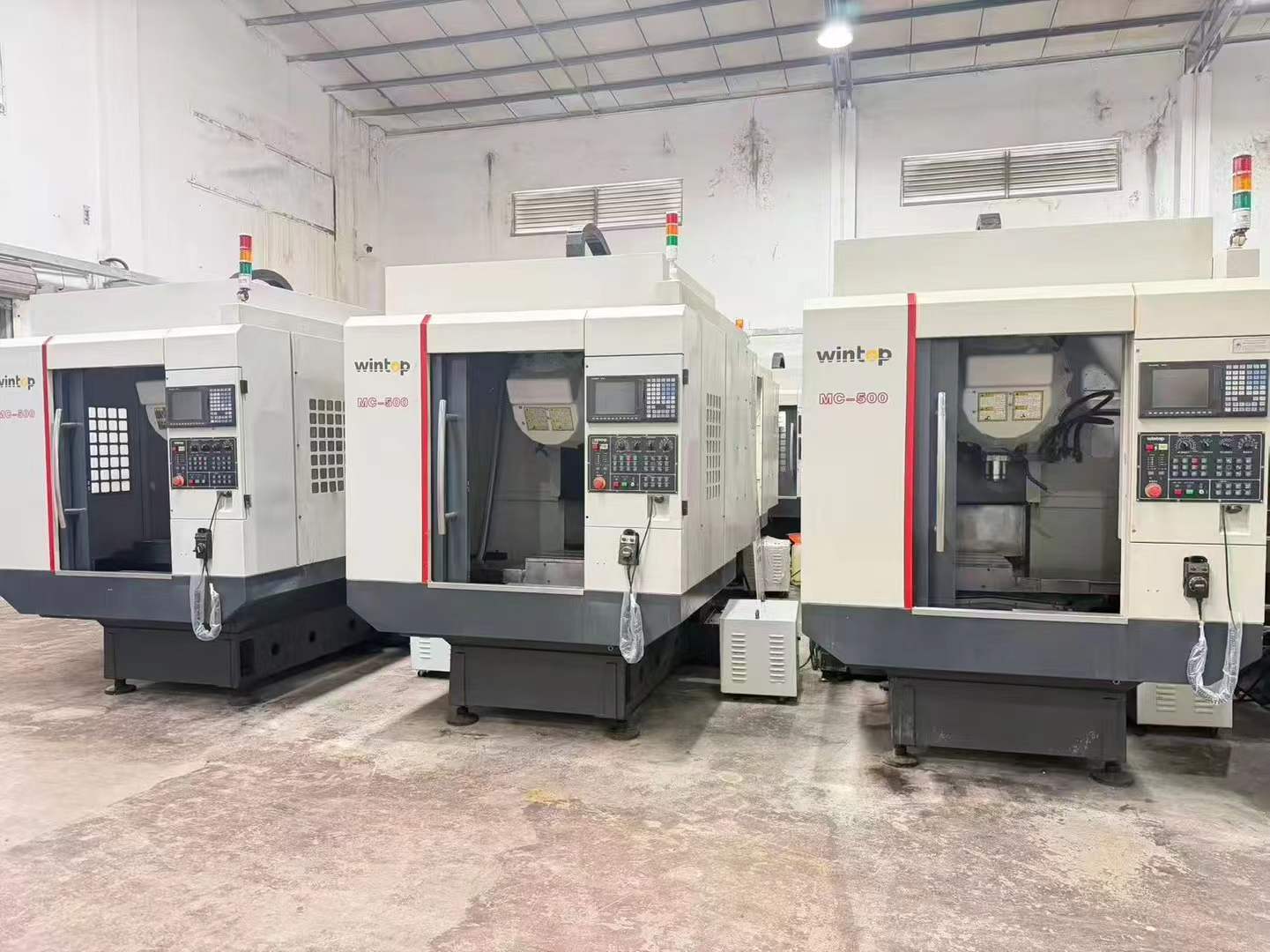 Used Taiyi Yingtuo MC 500 Drilling and Tapping Center photo 2