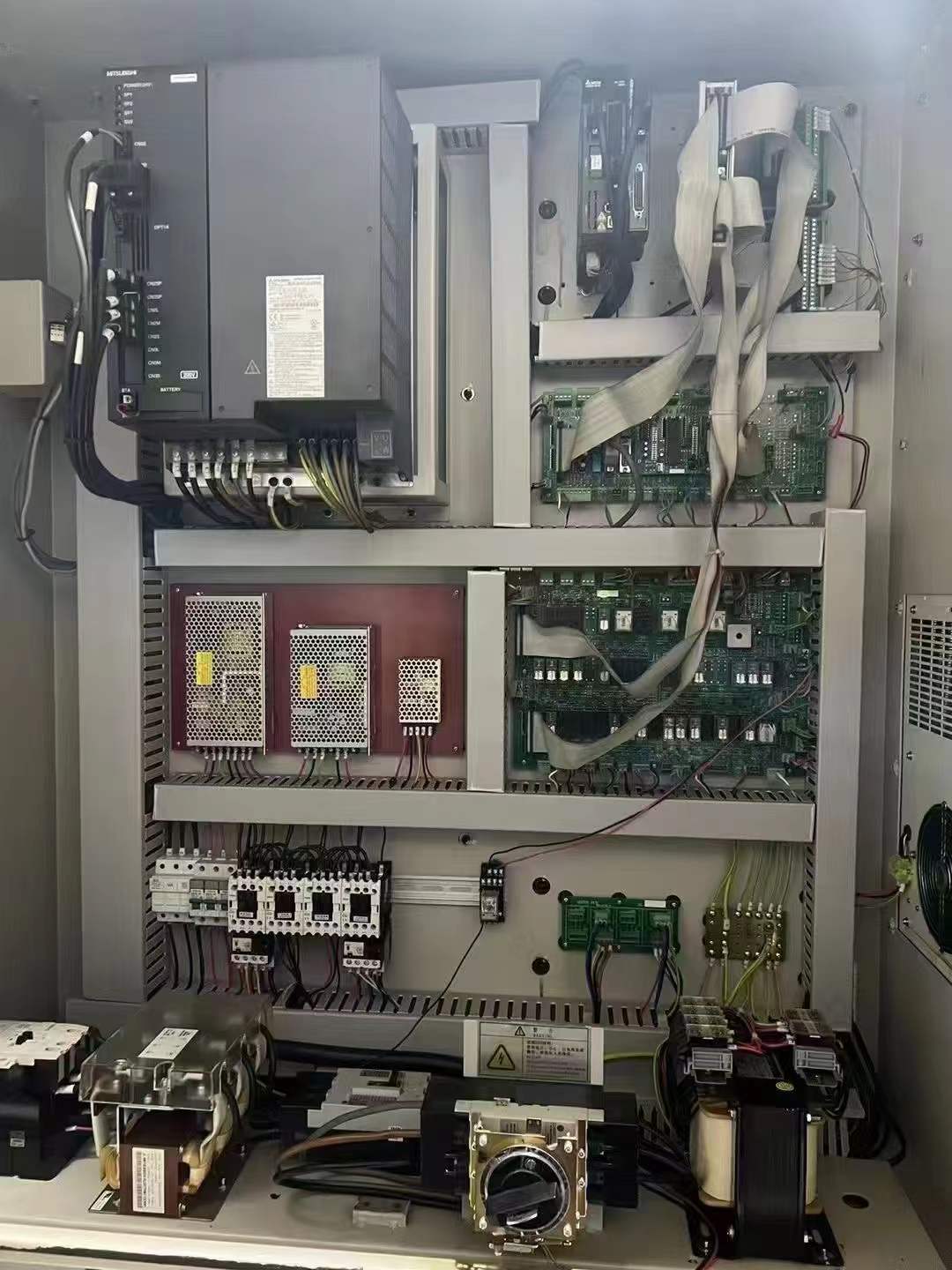Used Taiyi Yingtuo MC 500 Drilling and Tapping Center photo 4