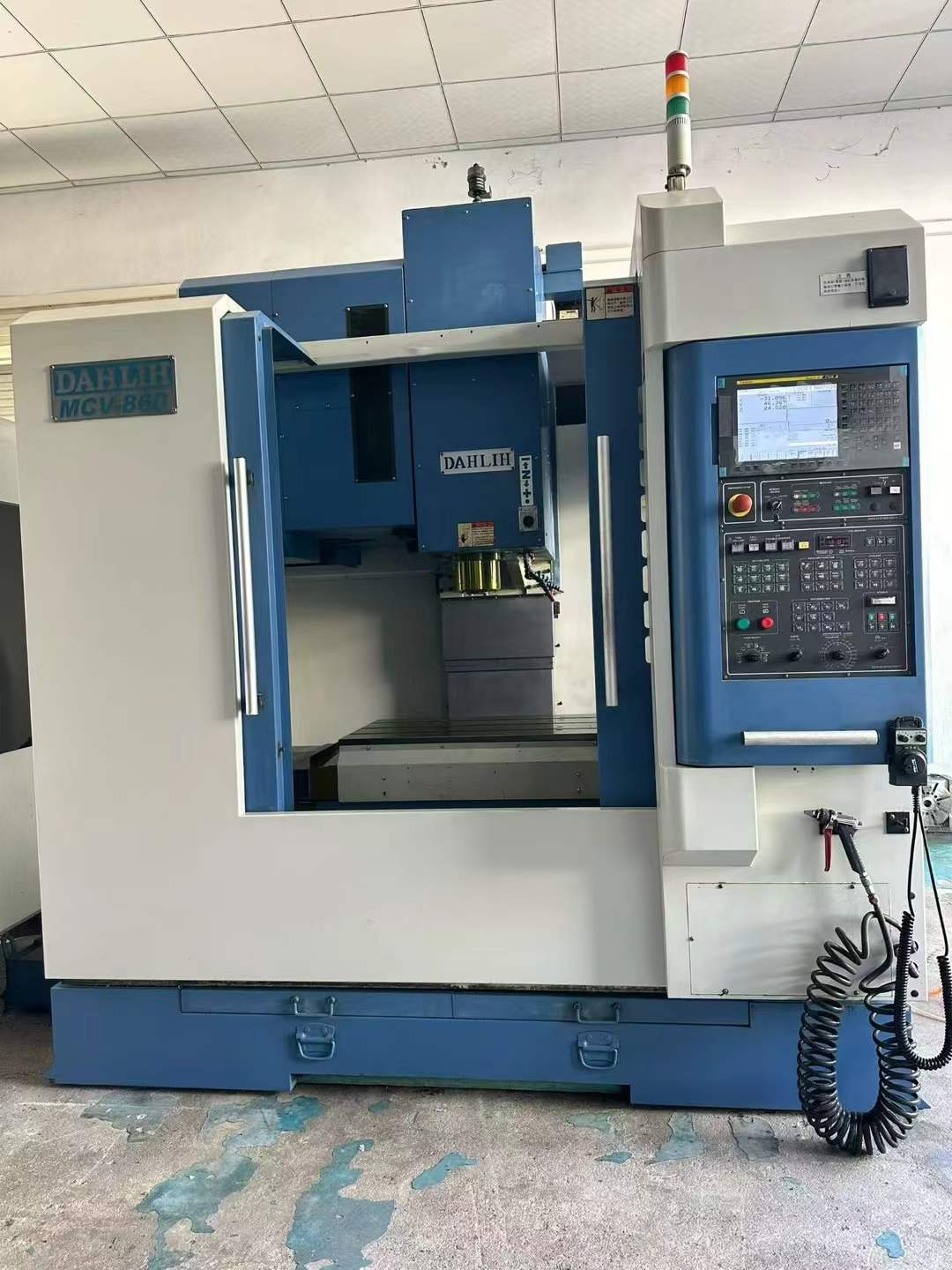Used Dali 860 Vertical Machining Center with FANUC 0i-MF (2 Units)