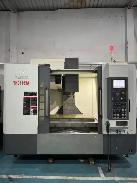 Dijual Huaya CNC 1165 VMC Bekas dengan Mitsubishi M80