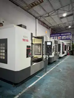 Used Huaya CNC 1165 Vertical Machining Center with Mitsubishi M 80 photo 9