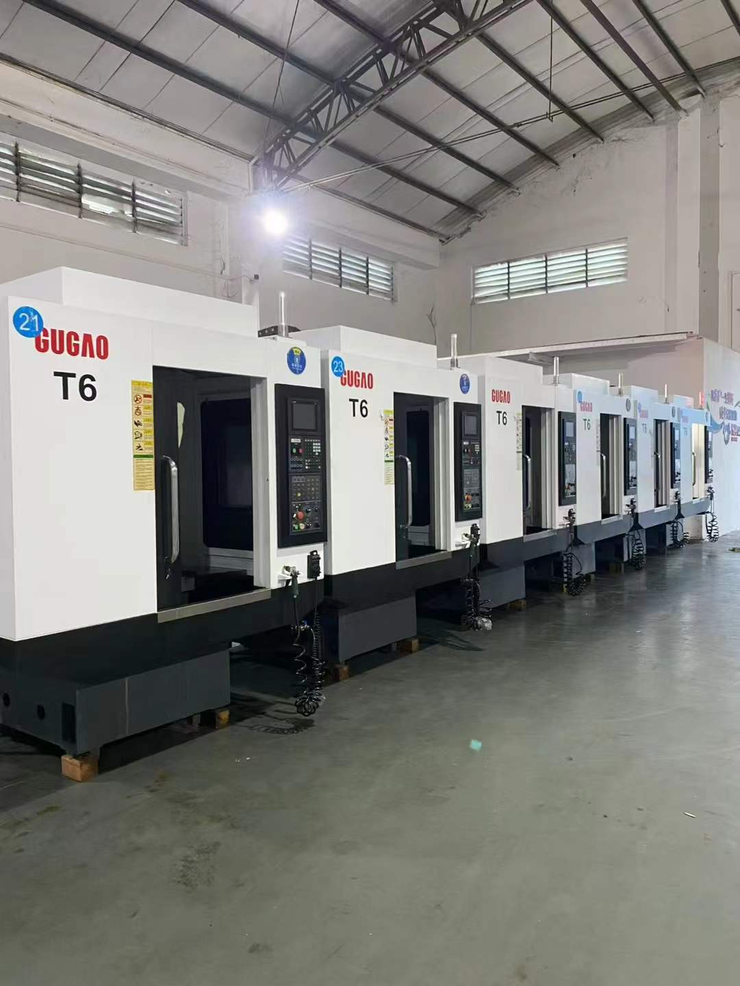 ศูนย์เจาะและต๊าปเกลียว CNC Jugao T 6 มือสอง