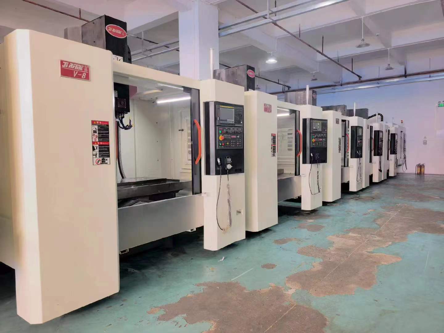 Used Qiaofeng V-8 Machining Center with FANUC 0i-MF Plus photo 1