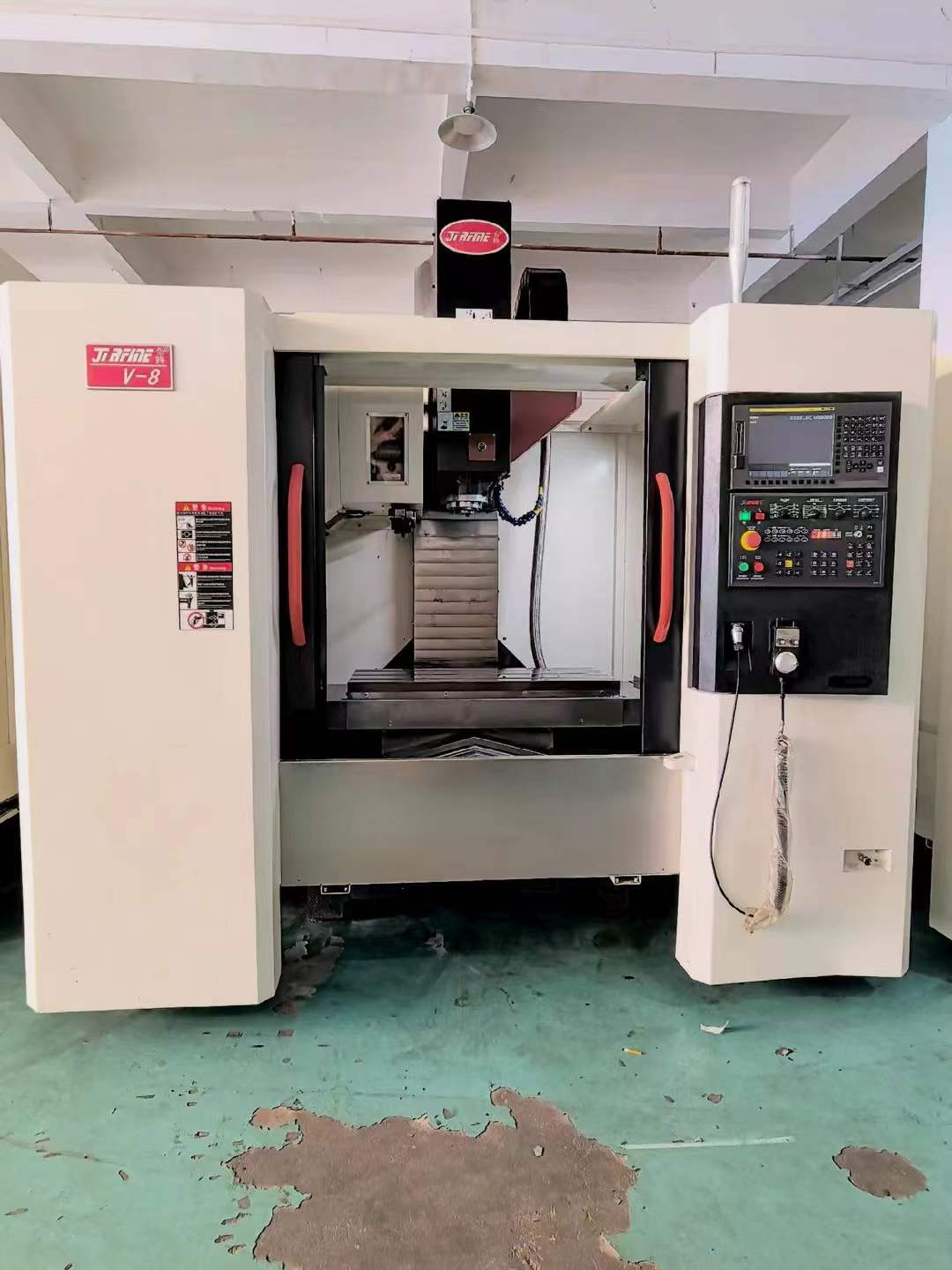 Used Qiaofeng V-8 Machining Center with FANUC 0i-MF Plus photo 2