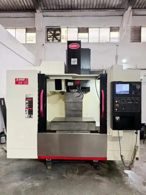 Centro de mecanizado vertical Qiaofeng VH 85 usado