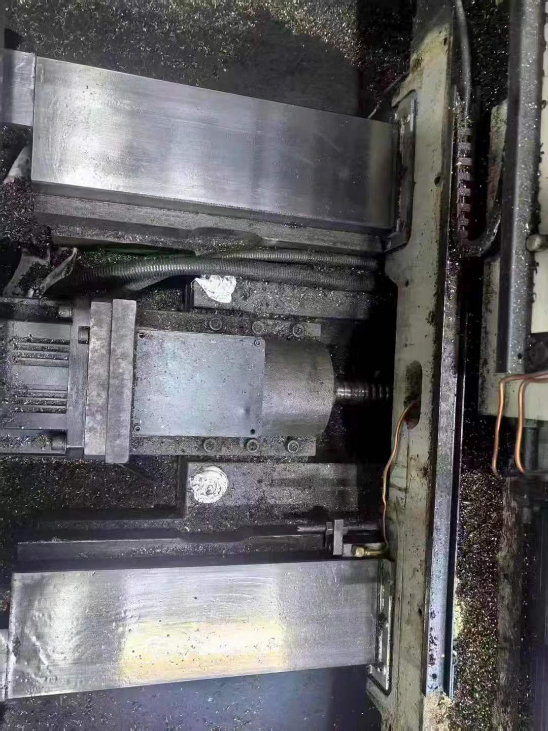Used Qiaohong 850 Vertical Machining Center with Mitsubishi M 80 photo 3