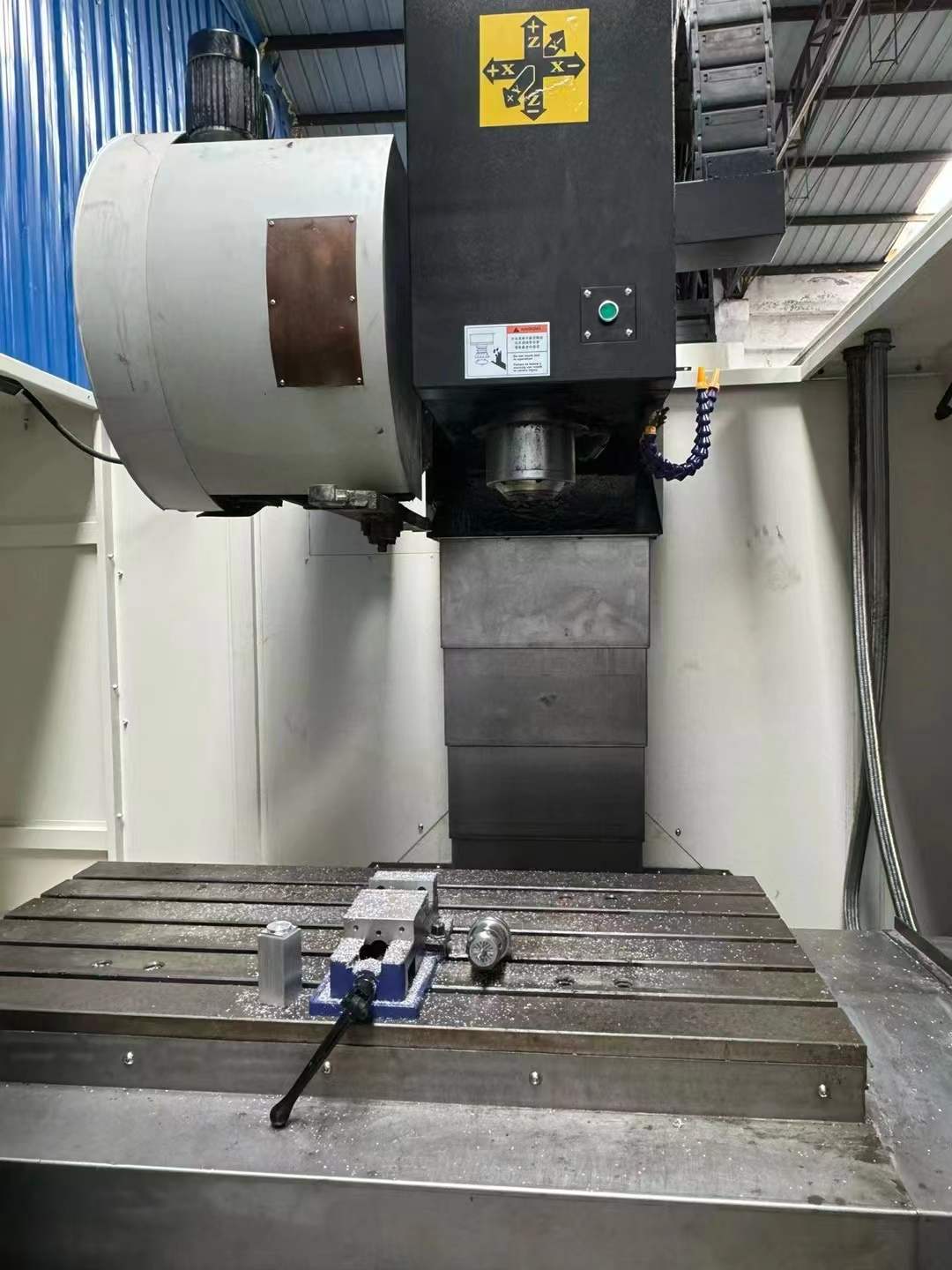Used Taikan 1060 Machining Center with Mitsubishi M 70-A Control photo 2