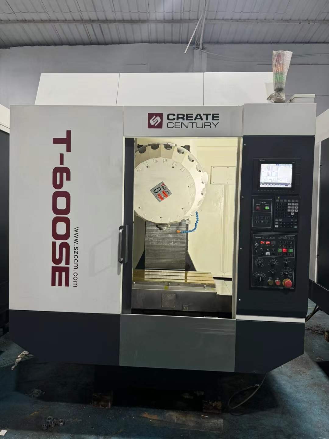 Used Taiqun T 600 SE Vertical Machining Center with Mitsubishi M 80 photo 2