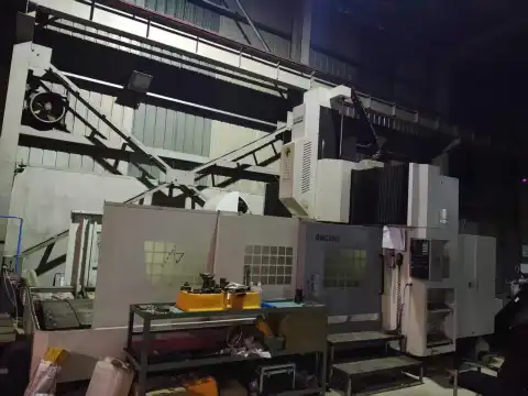 Centro de mecanizado de pórtico 3020 usado con SYNTEC 22 MA