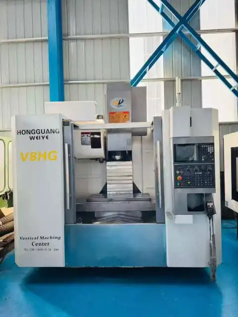 Centro de mecanizado vertical Hongguang 850 con control Mitsubishi M 80