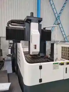 Shanghai Binsheng 2013 CNC Small Gantry Milling Machine with Fanuc MF photo 2