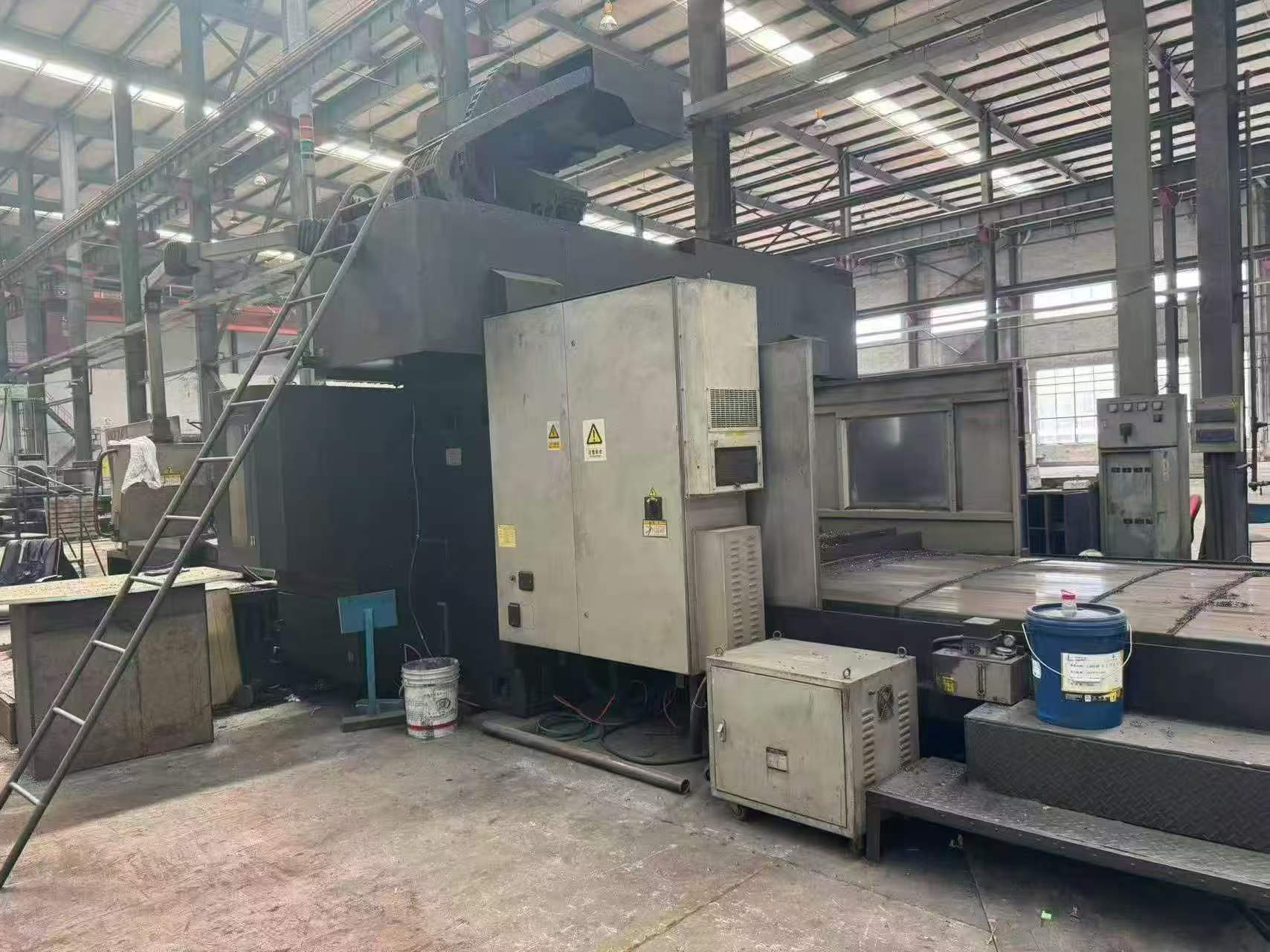 Used Taiwan Wei Li 4-Meter Gantry Milling Machine with Vertical/Horizontal Tool Magazine and Automatic Milling Head with Head Magazine photo 2