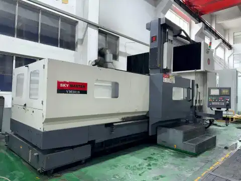 Kullanılmış Tianrui VM 3018 Portal İşleme Merkezi Fanuc Kontrollü