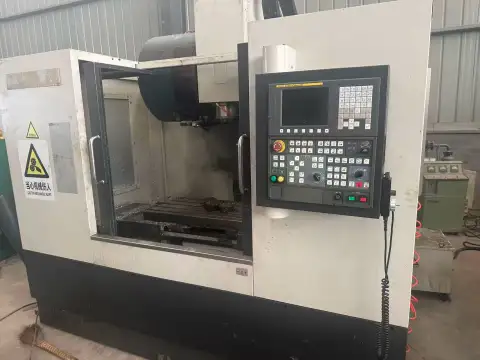 Máy Trung Tâm Gia Công Đứng Đã Qua Sử Dụng 850 với Hệ Điều Khiển FANUC MD