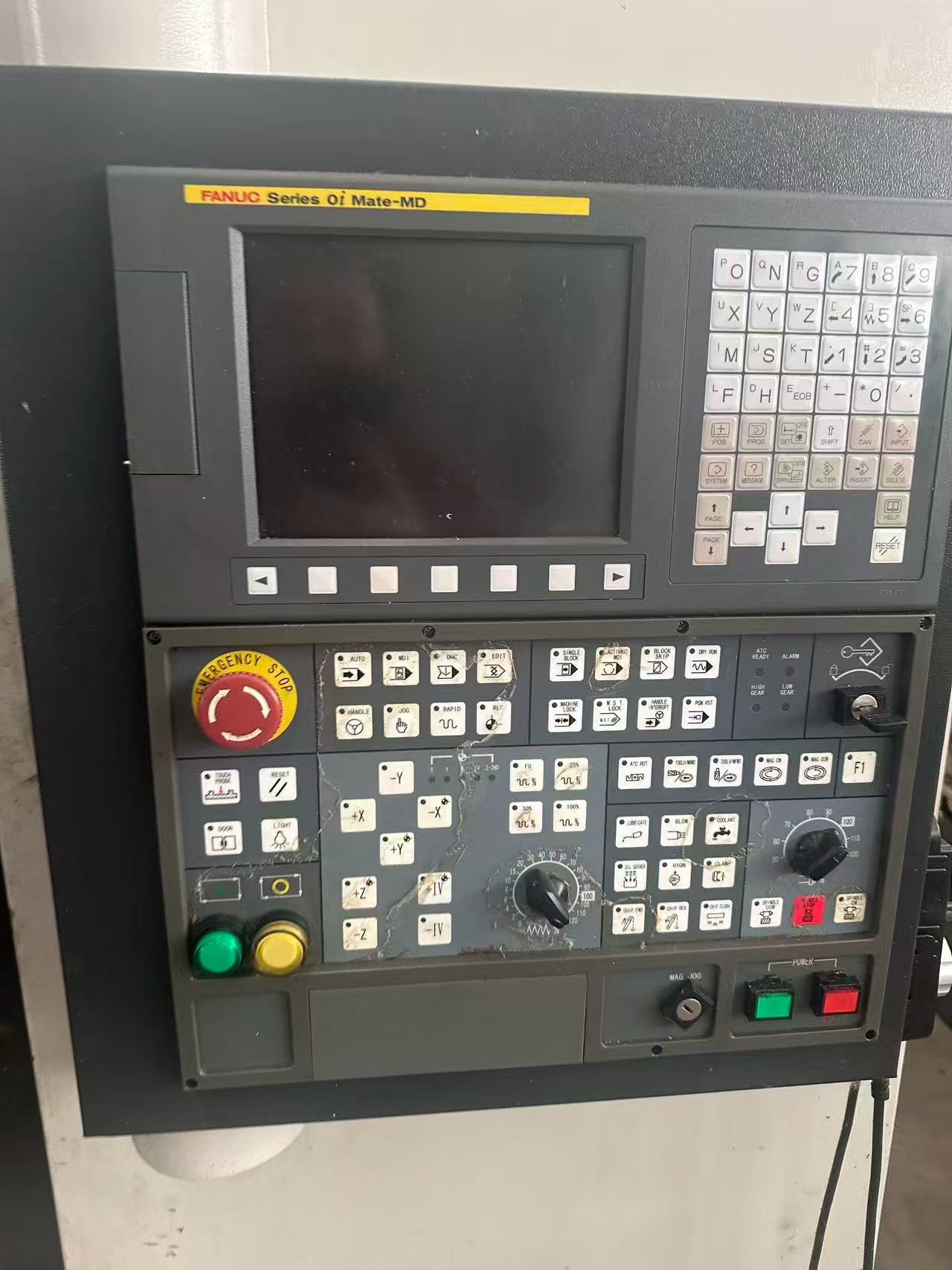 Used Vertical Machining Center 850 with Fanuc MD Control photo 2