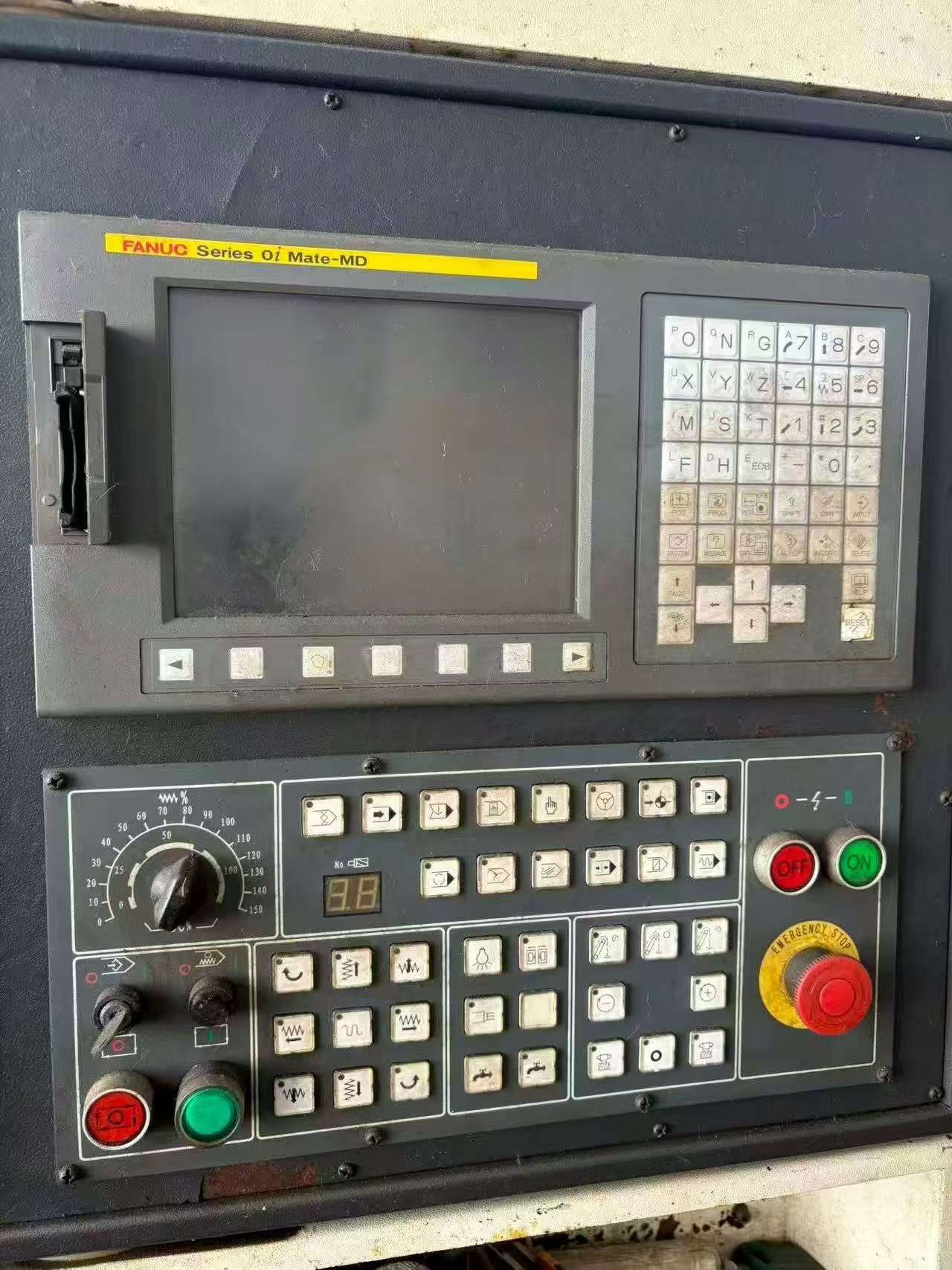 Used Vertical Machining Center Yunnan 850 photo 3