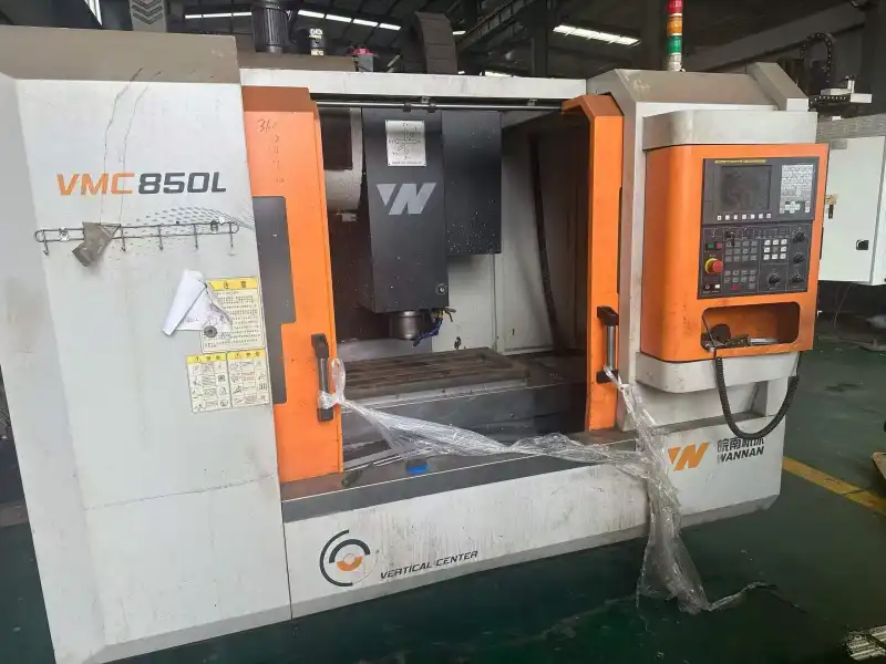 Used Vertical Machining Centers - Wan Nan 850 L & Hengwei 850/1160 photo 1