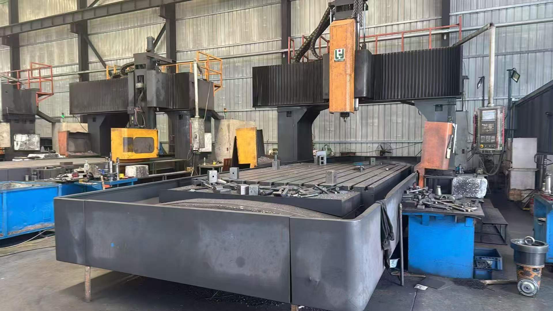 Used Yulong 4030 CNC Gantry Milling Machine with Fanuc MF/1 Control photo 3