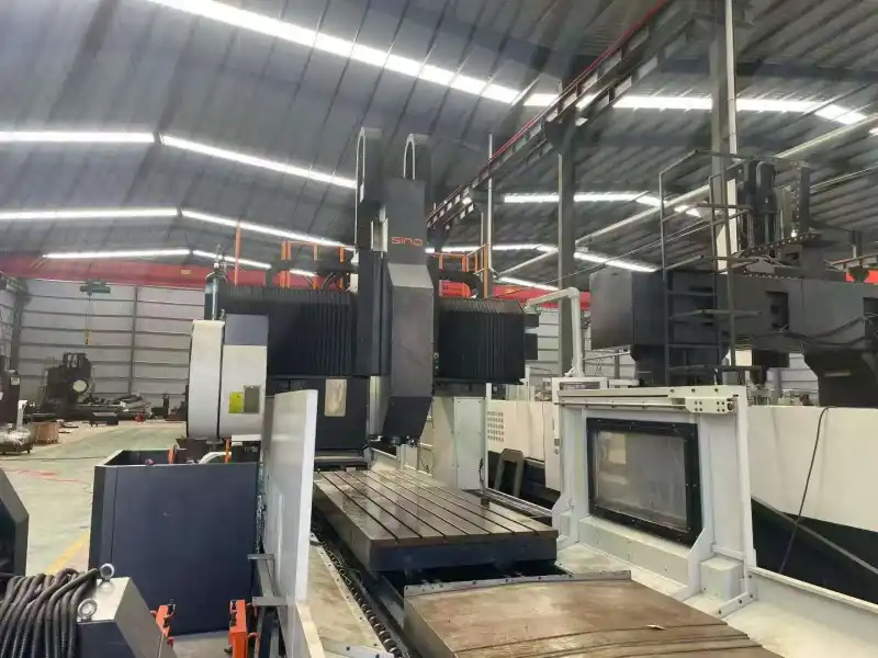 Used Xin Nuo 1540 Gantry Machining Center with FANUC MF photo 1