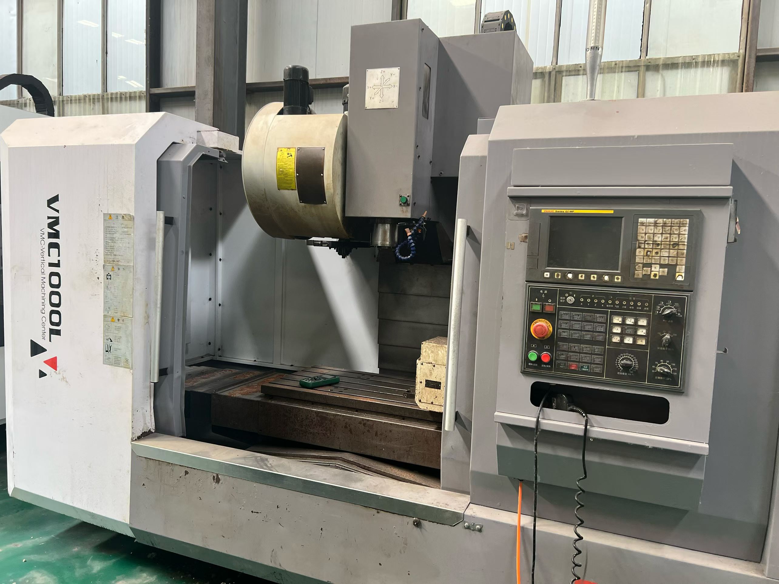 Xinnuo 1000 Vertical Machining Center with Fanuc MF Control, 2018 photo 2