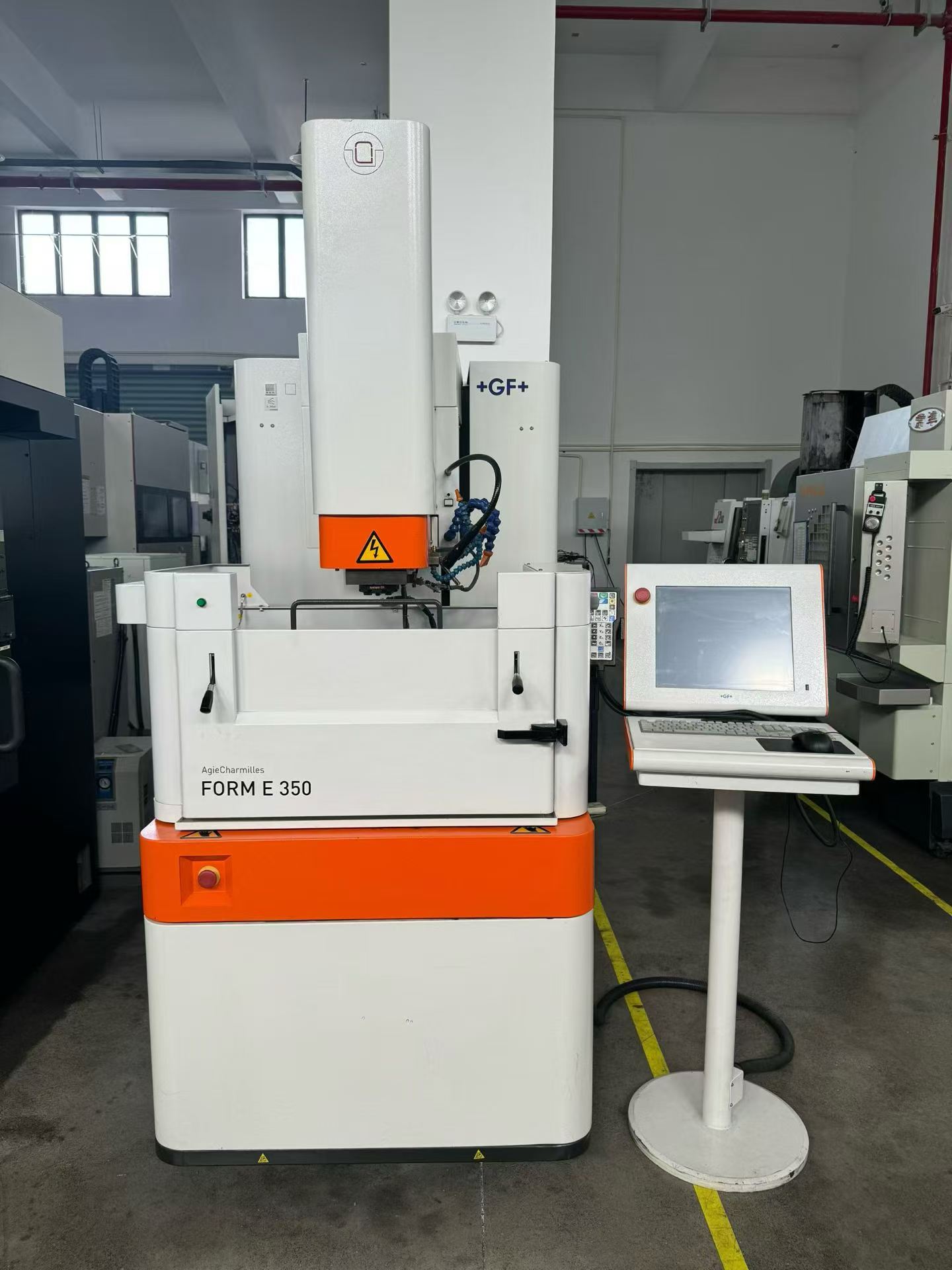 EDM Makinesi representative machine