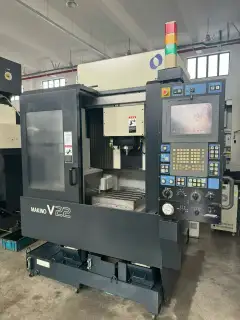 Used Makino V 22 Machining Center photo 4